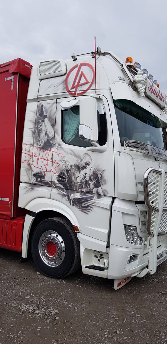LPLive's tweet image. This truck, driven by a Linkin Park fan, is parked outside of the venue in Oberhausen for tonight’s show. 📸: @mikeshinoda_de / @LinkinTomek
