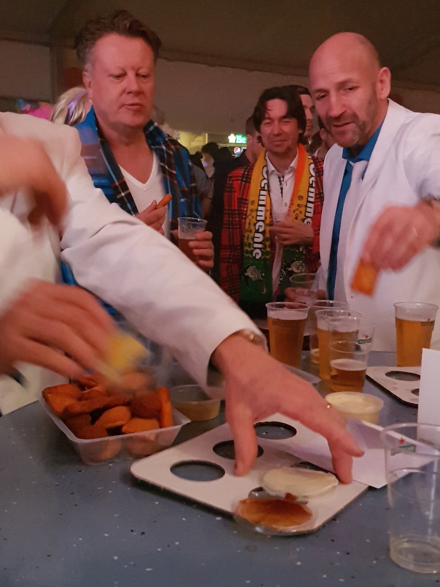 Zo.......klaar.  Carnaval 2019 was weer grandioos!! #receptie #optocht #NasepopXL  
Over zes weekjes doen we het nog eens dunnetjes over tijdens #Sniekerkoorst XS