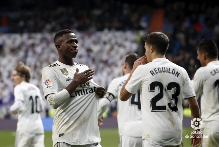 🚑❌ Vinicius K.O; el #RealMadrid perderá al brasileño cerca de dos meses diariospiker.com/real-madrid-aj…