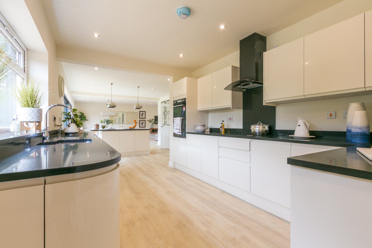 reganhallworth's tweet image. To Let: Mulberry House, Rhoden Road, Leyland, PR26 7SX | Monthly Rental Of £2,000 PCM

Truly stunning #5bed #detachedfamilyhome set in a breathtaking #woodland setting.

Click the link to see more about this property reganandhallworth.com/property-detai…