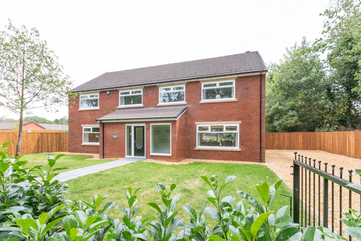 reganhallworth's tweet image. To Let: Mulberry House, Rhoden Road, Leyland, PR26 7SX | Monthly Rental Of £2,000 PCM

Truly stunning #5bed #detachedfamilyhome set in a breathtaking #woodland setting.

Click the link to see more about this property reganandhallworth.com/property-detai…