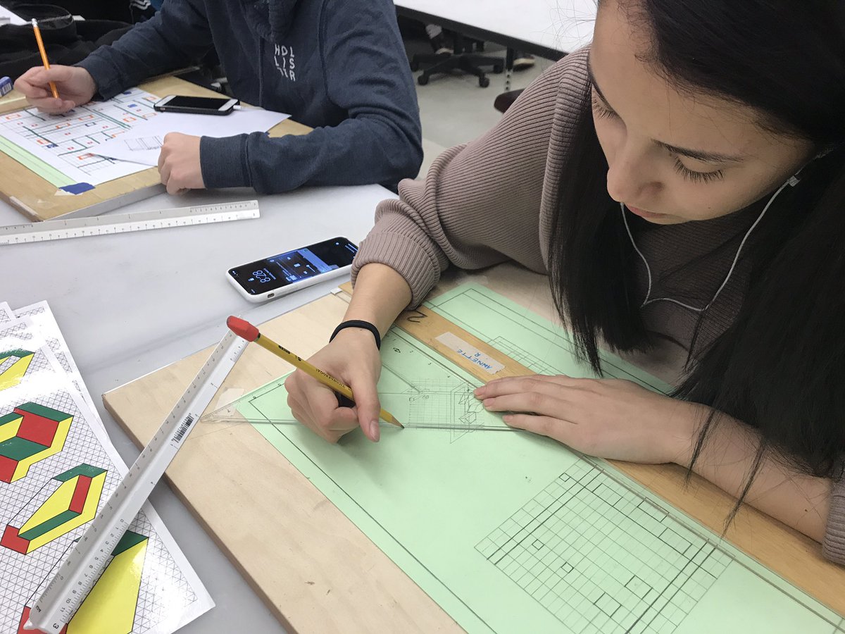 hcpss_ArchAtARL's tweet photo. Working hard on their Axo’s. Some great things are happening. @hcpss_arl @HCPSS https://t.co/dXbuiy5Ujm