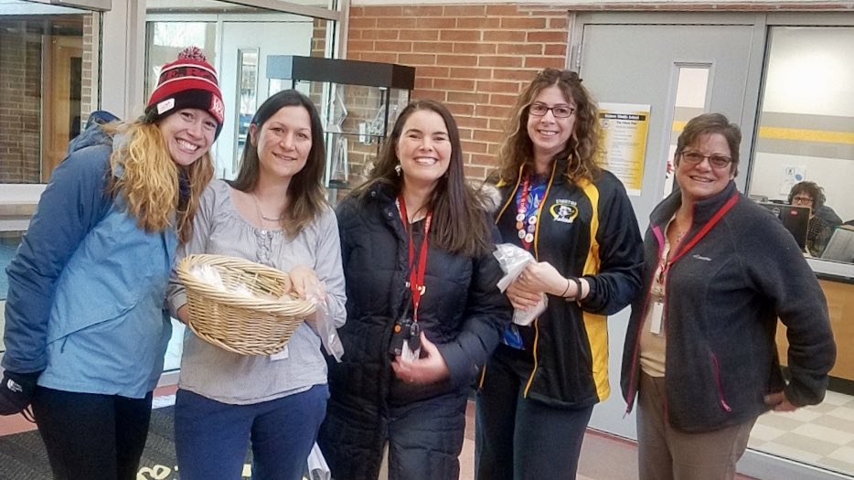 RedClaySchools's tweet photo. Good Morning Red Clay! Hello from Stanton Middle School! It may be cold outside, but our Falcon scholars and staff are ready for an amazing day! @StantonFalcons #StantonSOARS https://t.co/fJnyjKP0X8
