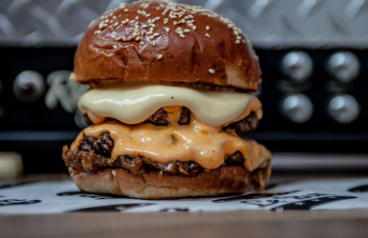 LondonPopups's tweet photo. They're back! @LeBunUK returns from an 18 month break with a one month pop-up at Ely's Yard in @trumanbrewery #E1 - Launches on Tues 12th, then Weds-Sun from noon-9pm until 9th April https://t.co/OlAp20F7vF #LeBun https://t.co/SKqbn1oTlJ