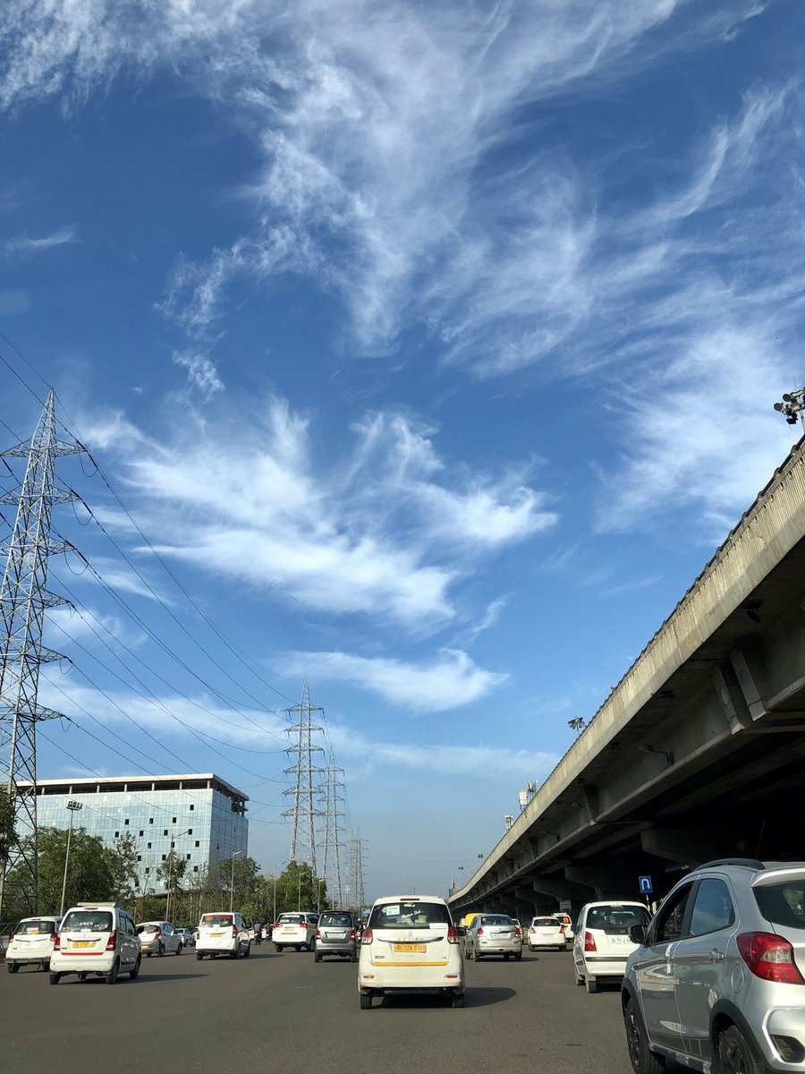 dhruv_rathee's tweet photo. Those rare days, when air pollution level is at good-moderate level in Delhi NCR region 

Just see how beautiful the sky looks 😍 https://t.co/xszSDOPyDD