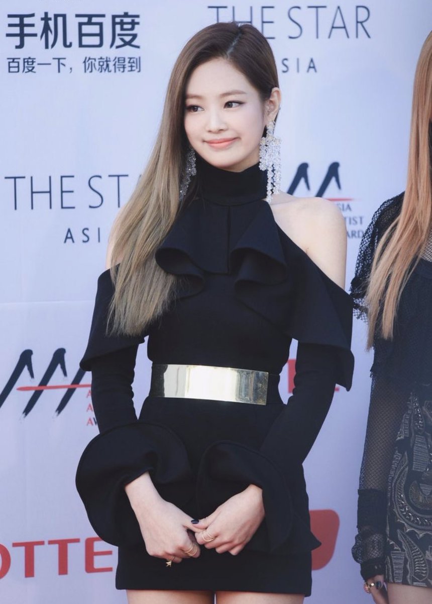 ِ (@jenlooks) on Twitter photo 