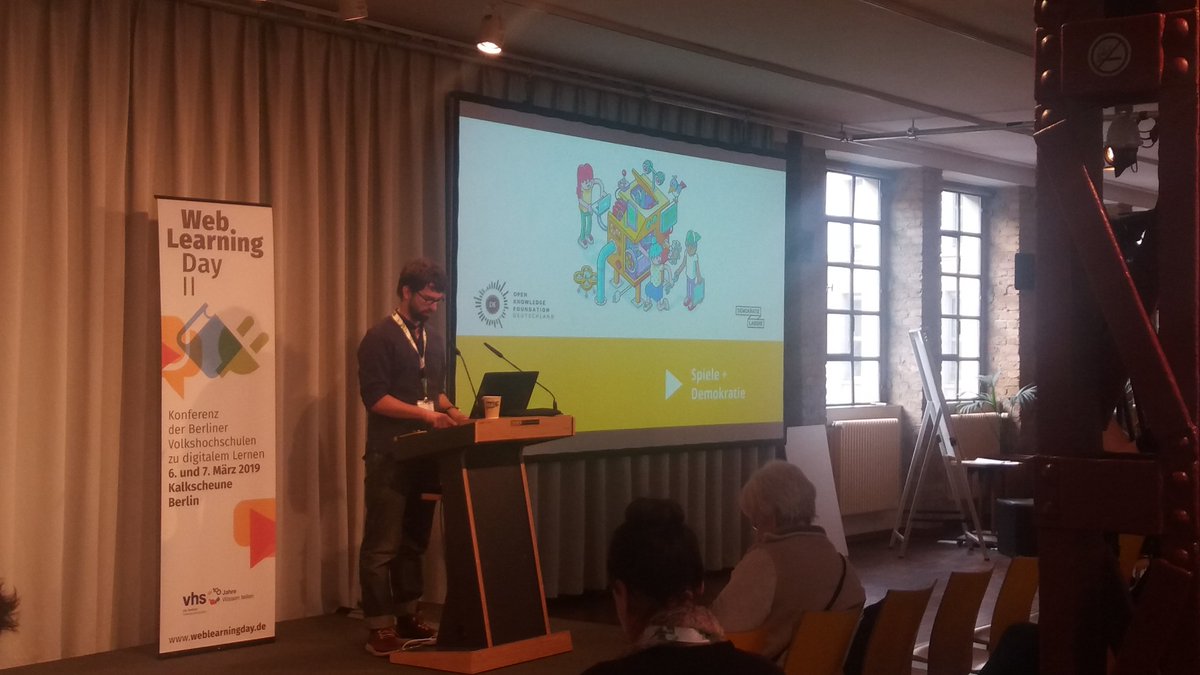smartvhs's tweet photo. Letzter DigiTalk: Matthias Löwe von creative gaming e.V. spricht über "Kreative (Aus-)Nutzung von Spielen" #smartvhs #weblearningday https://t.co/ePdNpubvUu