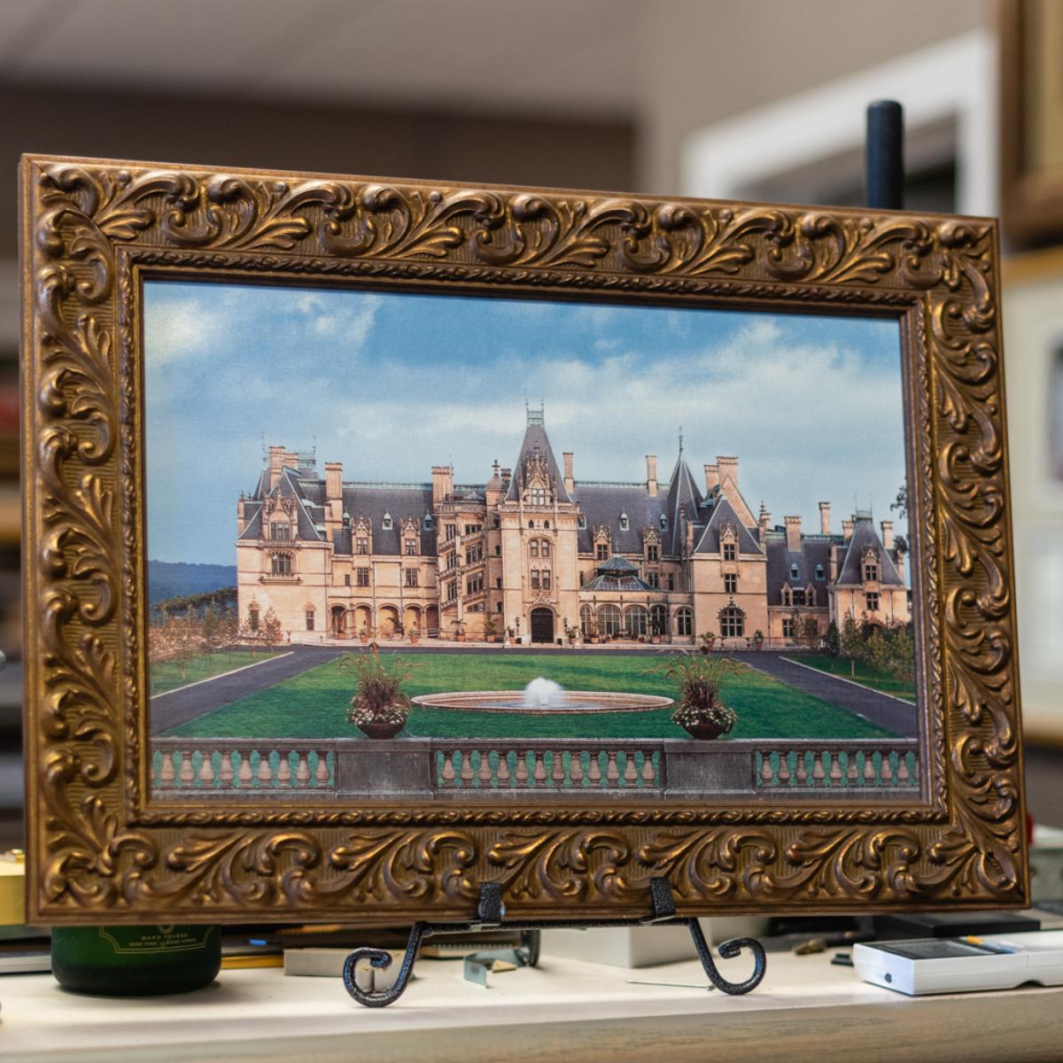 framing_impress's tweet photo. Your home's artwork is one of a kind. Shouldn't its frame be, too? https://t.co/8cl5XSMCNR