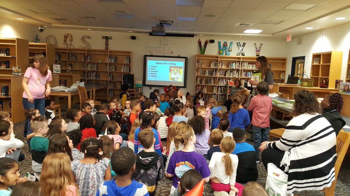 tloalbo's tweet photo. Kickoff at @BrookwoodElemen for One School, One Book, The World According to Humphrey by @bettygbirney A new Brookwood Brave joins our team!!
#oneschoolonebook #bookcharacterday #whatwillourhamstersnamebe #newbrookwoodbrave #brookwoodreads #readingmonthcelebration https://t.co/qIheAsZZMu