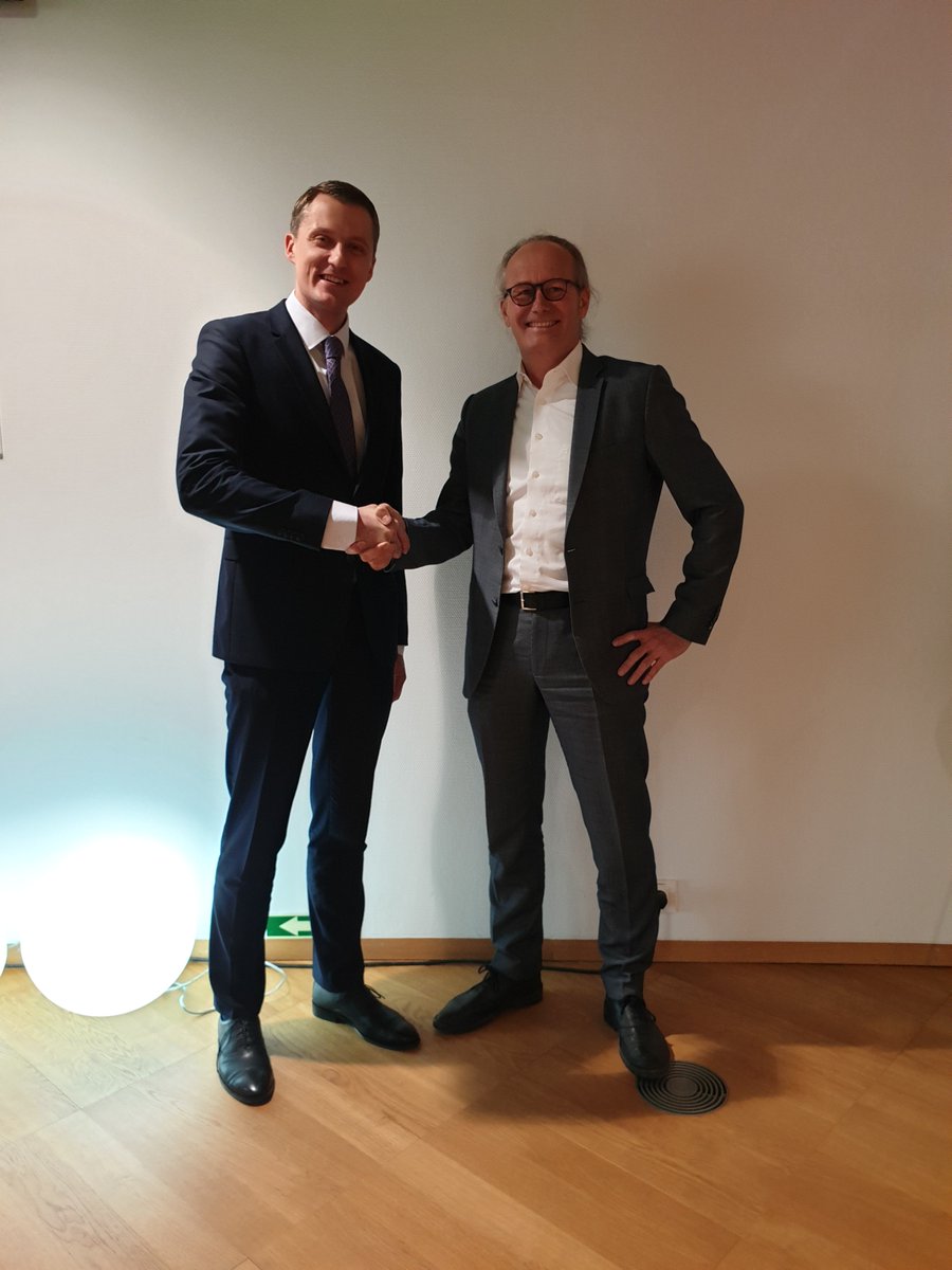 Historical achievement for the #EU #energyunion – agreement reached between #Luxembourg & #Lithuania in sharing #renewableenergy statistics. The funds will help develop small-scale #greenenergy & renewable energy communities in #LT. @ClaudeTurmes enmin.lrv.lt/en/news/luxemb…