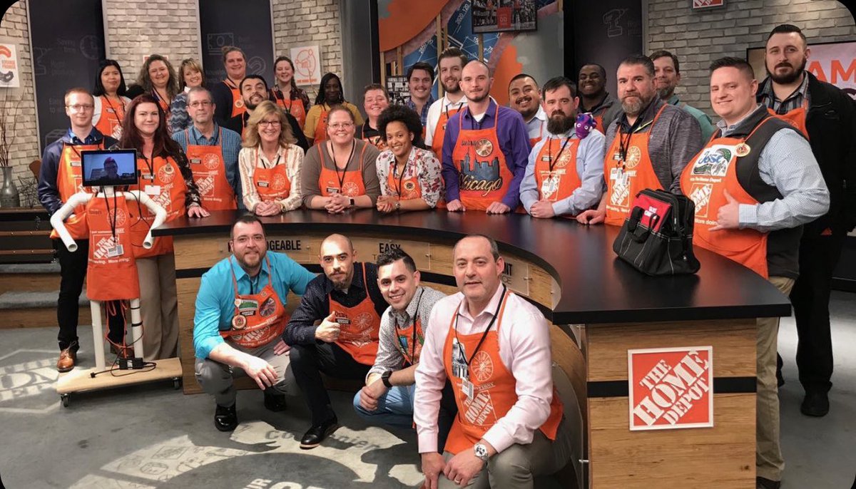 MrJvalle's tweet photo. This class was very special 🧡
Home Depot University Class of 2019
This moment of energy will last a fiscal week lifetime. 🧡🤝🗣📙
#Store4104
#Hdpassion
#HDU
2019 https://t.co/yypm3CkiCk