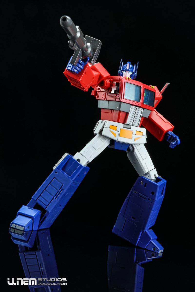 unemstudios's tweet photo. ➖➖➖➖➖➖➖➖➖➖➖➖➖➖➖
Transform Element - OP Leader (Masterpiece Optimus Prime) ➖➖➖➖➖➖➖➖➖➖➖➖➖➖➖
.
.
#unemstudios #transformers #transformelement #opleader #optimusprime #autobots #autocar #carbot #robots #toys #desktoy https://t.co/AbdIyhUuRs