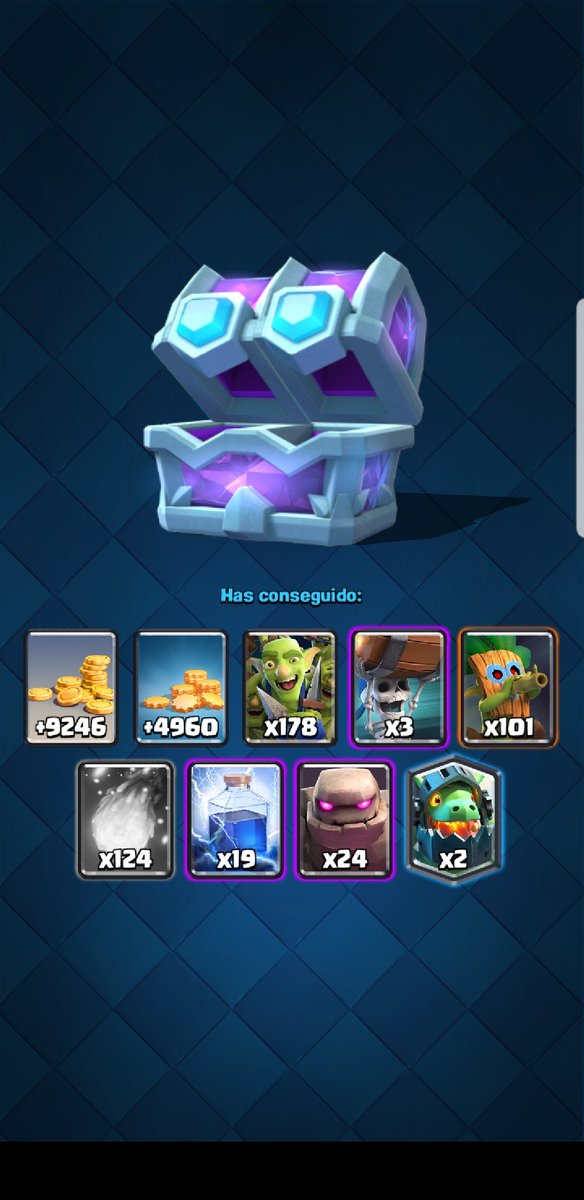 Cada temporada estoy mas cerca de lograr la meta 6400. Está temporada fue intensa para mi y estoy orgulloso q lo pude lograr, pronto en las 6400.😁😁🇵🇷