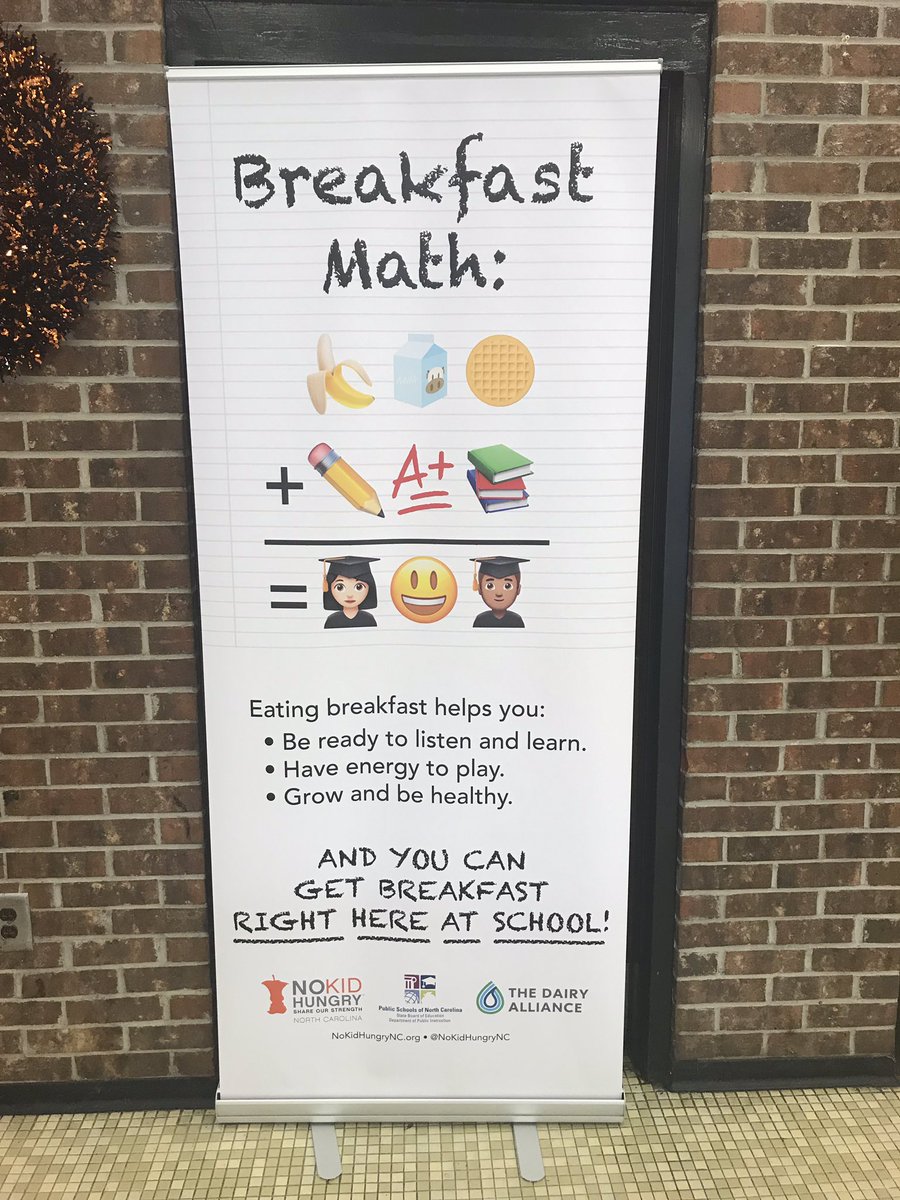 RoseannRDN's tweet photo. Happy #NSBW2019!! North Edgecombe HS is ready to #FuelGreatness with #secondchancebreakfast! 💪@dairy_alliance https://t.co/mieCKjUIVj