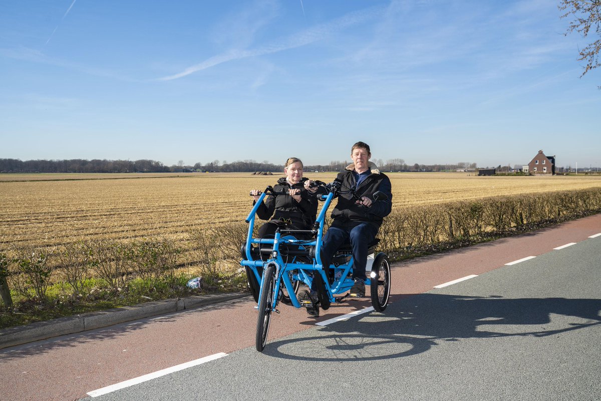 leidschdagblad's tweet photo. Eropuit met Fietsmaatjes Hillegom-Lisse: ’Mijn leven is echt veranderd door die fietstochten’ https://t.co/mjWe7cQeSo https://t.co/euVYG2X3qS