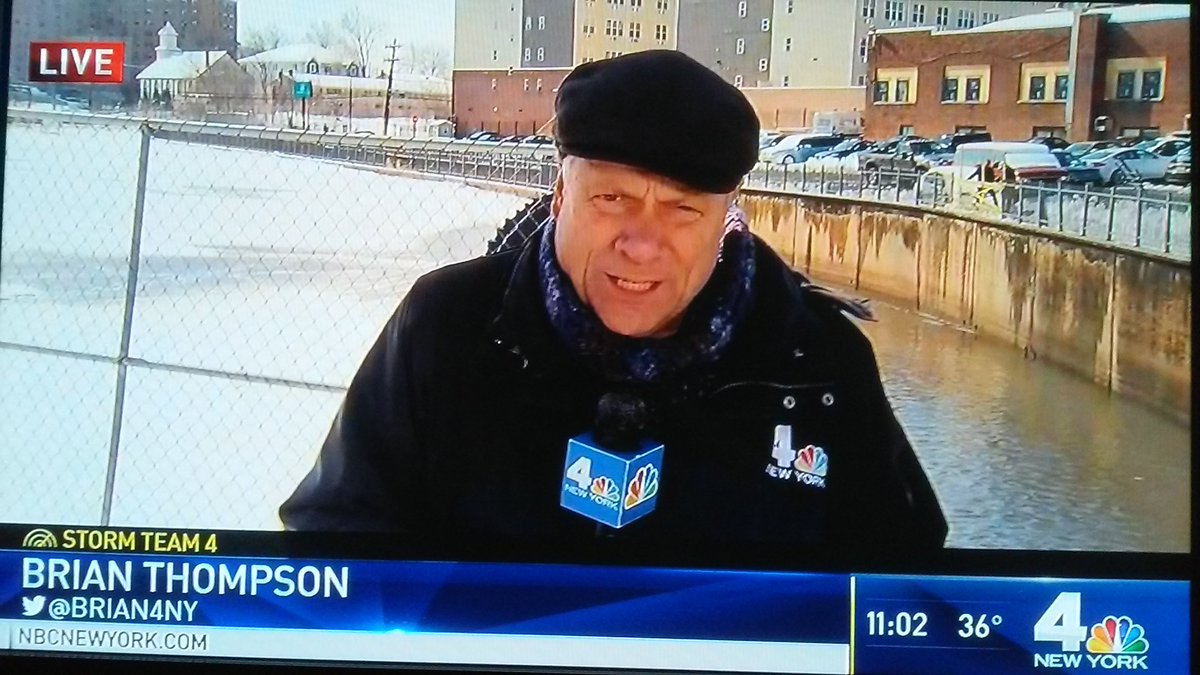 pkchin888's tweet photo. #Mar4th #HappyMonday 11Am streaming @brian4NY Brian Thompson reporting on SnowPlow driver dangling on street near #ElizabethRiver , he safe @NBCNewYork . And reporting on #RoadCondition . Brian Thompson Please be careful. Thanku Brian Thopmson https://t.co/TLHHov7l90