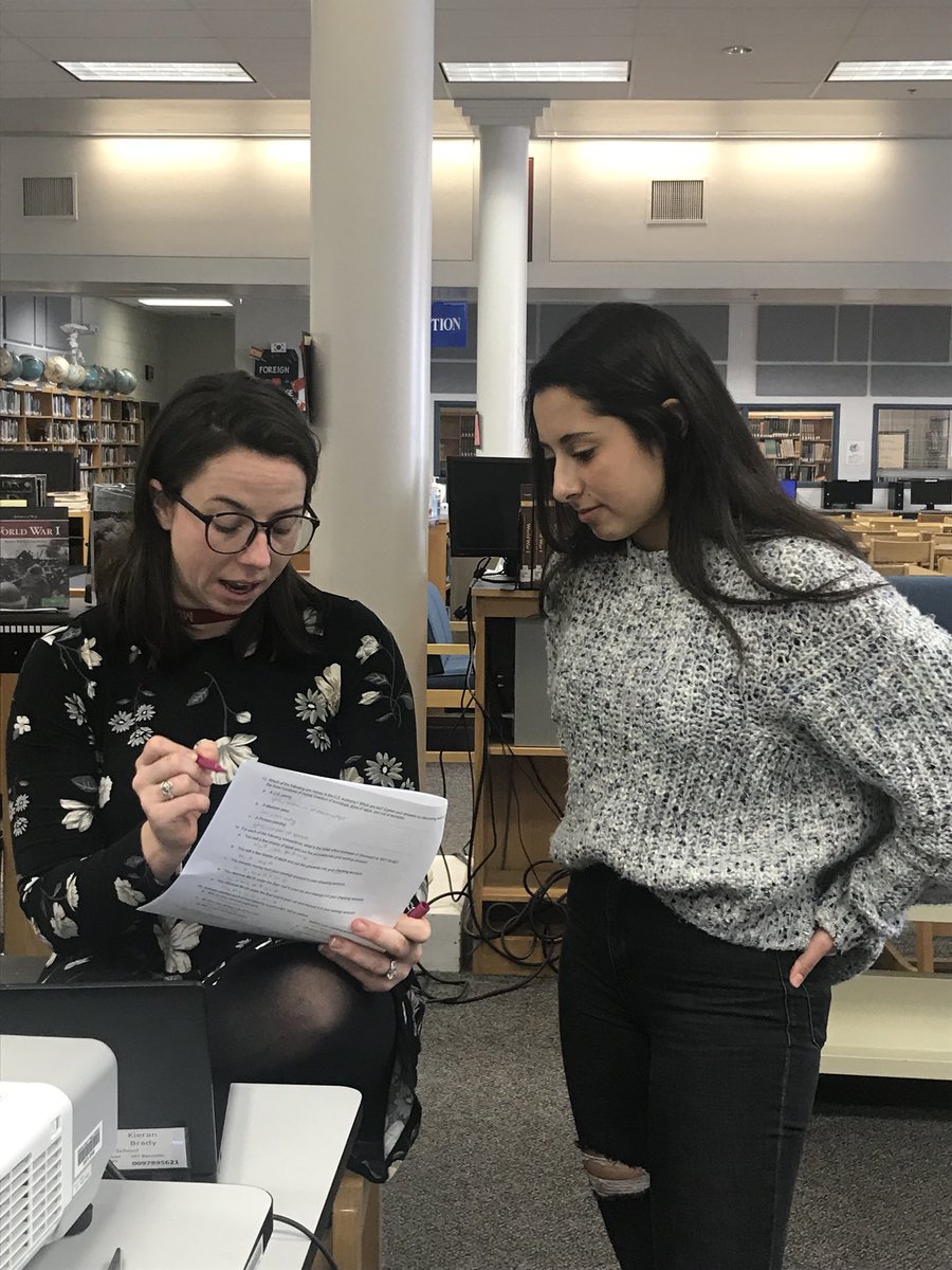 MrsLanghorne's tweet photo. Blended learning in AP Economics! Ss have choice over how that demonstrate their learning @mcleanhigh @FCPSR2 #leapoflearning #ourfcps #pushthepineapple https://t.co/pWw8255A6A