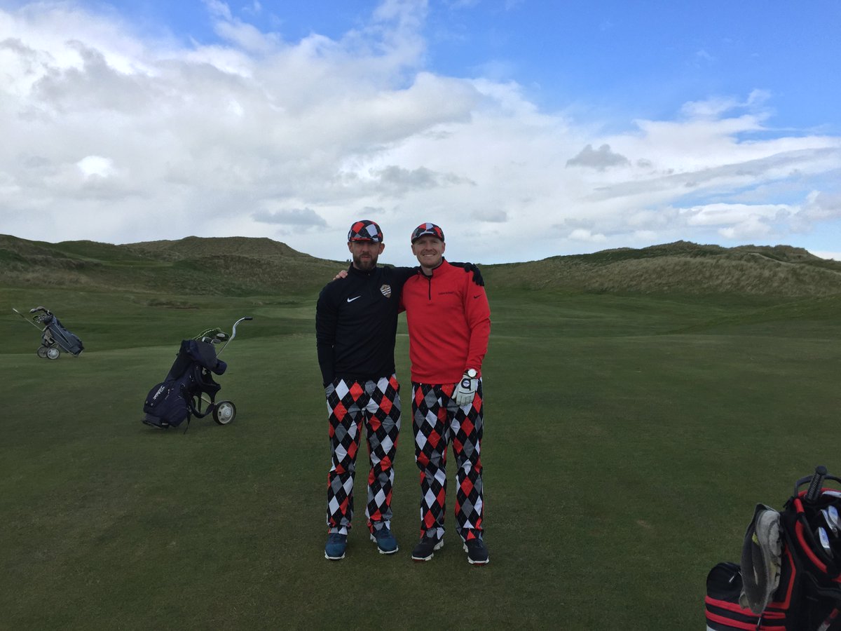 Social Media Open tweet media