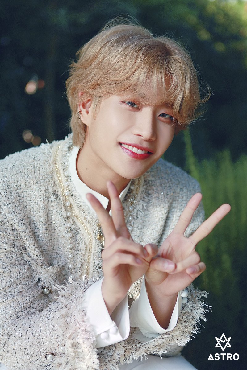 Mj астро. Astro эмджей. Менджун astro. Astro эмджей. Astro эмчжэй.