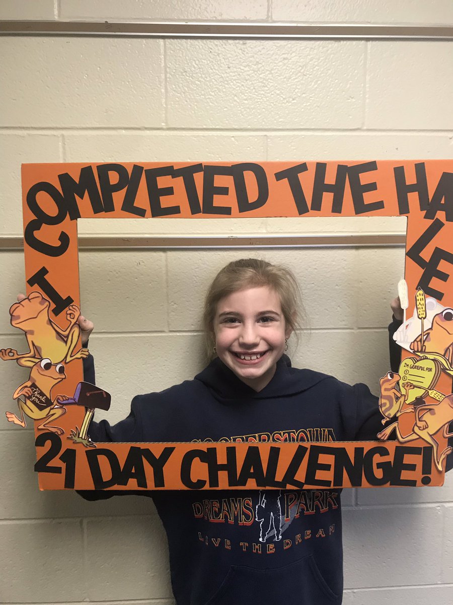 BouchardMrs's tweet photo. Shout out to these 4 for completing every single day of the 21 Day Challenge!  Way to change your mindset to focus on HaPpInEsS.  #halepackstrong #weare54 #21daychallenge https://t.co/uT0m4xntVH