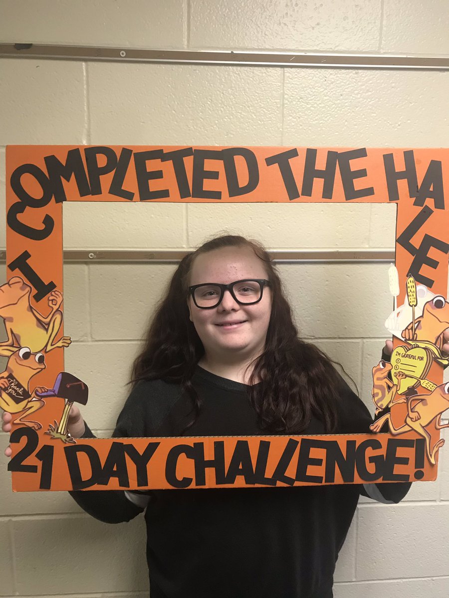 BouchardMrs's tweet photo. Shout out to these 4 for completing every single day of the 21 Day Challenge!  Way to change your mindset to focus on HaPpInEsS.  #halepackstrong #weare54 #21daychallenge https://t.co/uT0m4xntVH