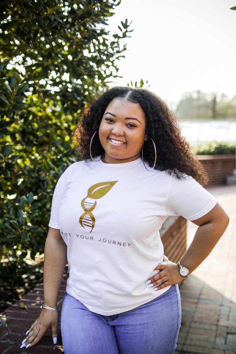 colbycboone's tweet photo. Y’all when I tell you this woman is amazing and has such a wonderful spirit it’s true go wish @__imanilee a happy birthday 🌱 #AmazingWomen #DeserveLove🖤 #FutureLMFT #Professional https://t.co/Jj18d63BWe