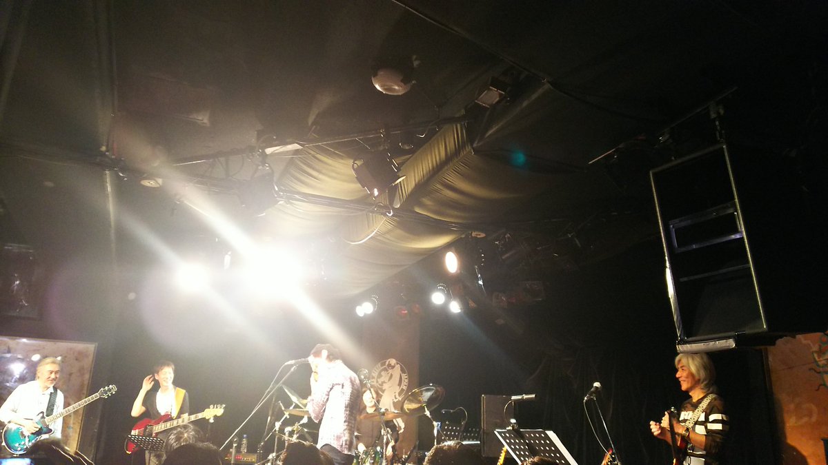 4UQj4O6dfIebxee's tweet photo. OTTOTTRIO 2019.3.3@BAJ
下記の場面のみ撮影・掲載承諾
1st 1.Orangutan Twist(是方) 2.Boys Be Anbitios(野呂) 3.Guitar Cubic(是) 4.And I Love Her(The Beatles) 5.Desert Dog(安藤) 6.Watching The River Flow(B.Dylan)
#OTTOTTRIO #是方博邦 #安藤正容
#野呂一生 https://t.co/70QLAKXaIL