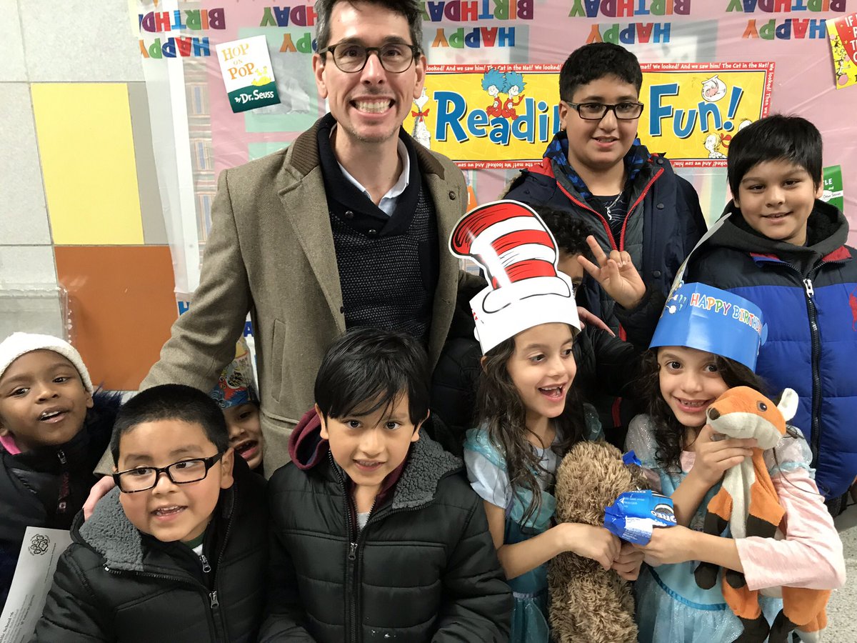 Pta76Q's tweet photo. We had such a great time celebrating Dr. Seuss’ birthday during movie night @PS76Q https://t.co/EK4IXKHiGS
