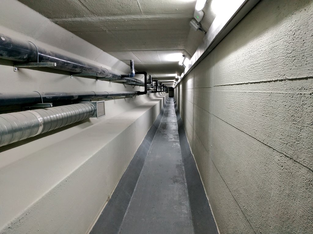 JMDvivallecas's tweet photo. Finalizan las obras de remodelación y subsanación de patologías de las piscinas al aire libre y los vestuarios de verano en el Centro Deportivo Municipal Cerro de Almodóvar. Las obras han contado con una inversión superior a los 4 millones de euros. https://t.co/7OnTfX5gh5