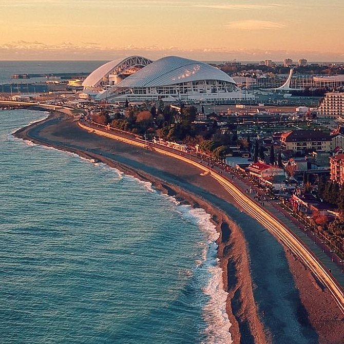 park_olympic's tweet photo. Сочи вошел в топ-3 лучших туристических направлений России! .

Эту новость объявили организаторы  премии Momondo Open World Award. В тройку лидеров в номинации "Лучшее направление для внутреннего туризма" вошли Санкт-Петербург, Байкал и Сочи. 
Фото: @djtonysky  #SochiOlympicPark https://t.co/4sCPy3vr7Y