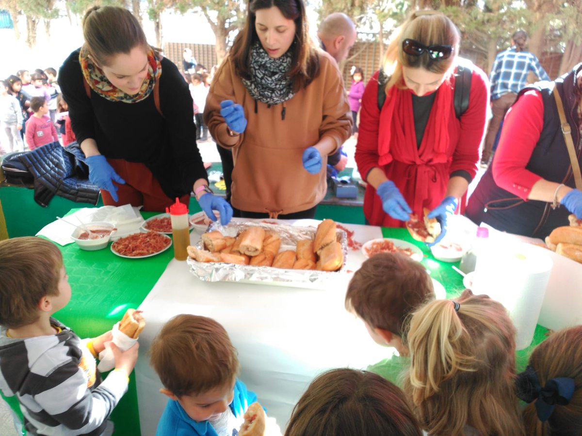 Ricas tostadas de aceite y tomate para celebrar el día de Andalucía. 
<a href="/ProEdSaludable/">Programa Hábitos Vida Saludable</a>