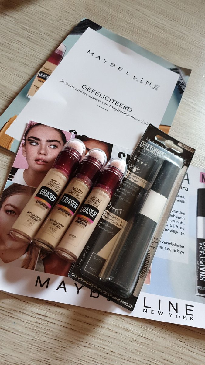 biebersxjanos's tweet photo. So excited to try these products 😍😍
#maybelline #InstantAgeRewind #Snapscara #sampleo #maybellinebelgium https://t.co/eDFnzNEvY8