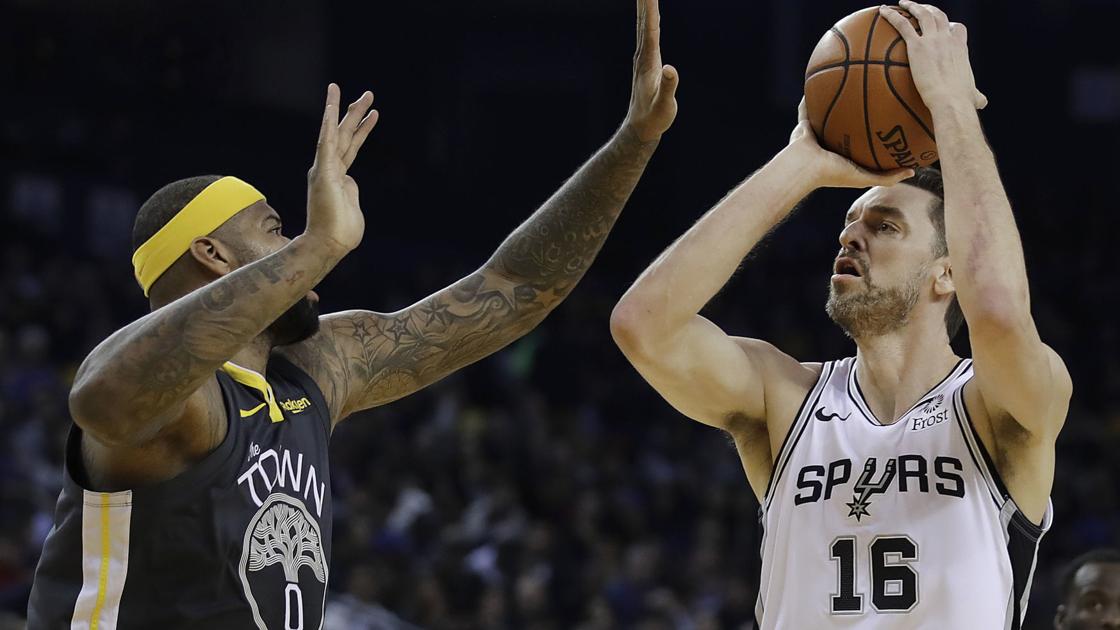 WiStateJournal's tweet photo. Pau Gasol officially signs with Bucks https://t.co/eR1nwmPBIR https://t.co/T9p6fb0Ezc