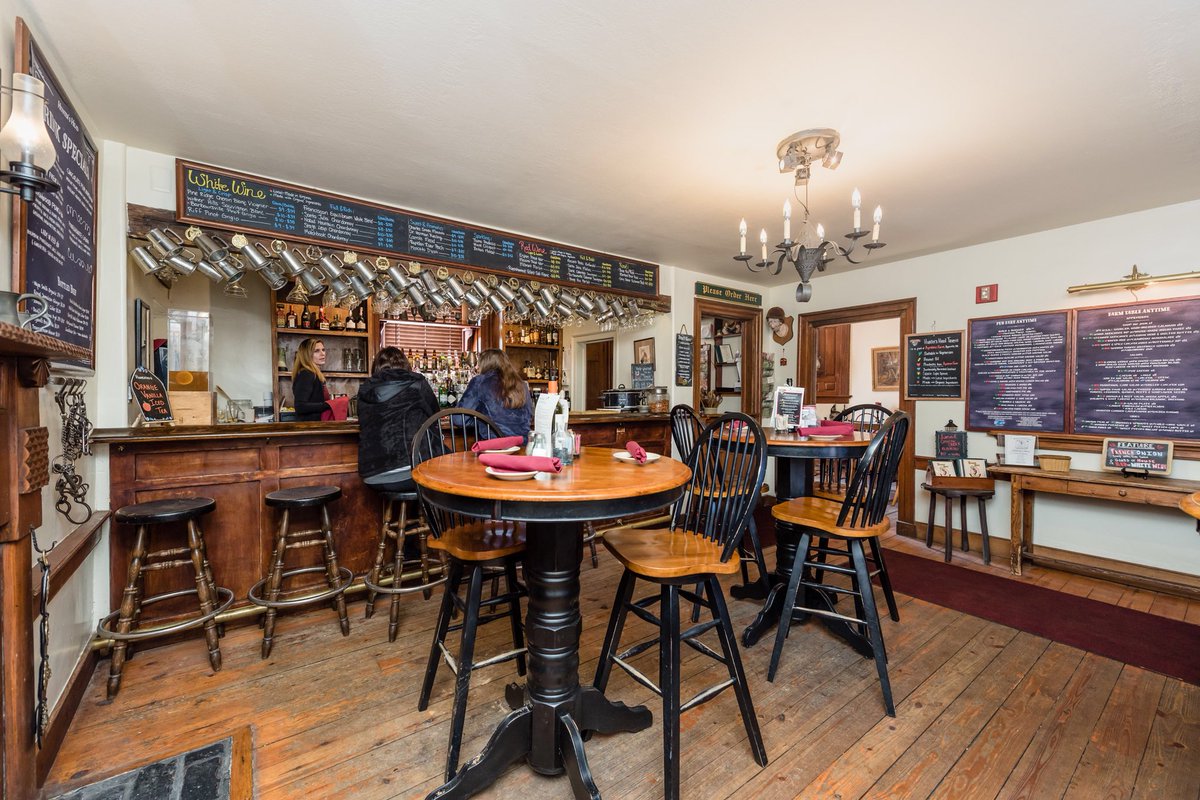 Hunter's Head will be closed Monday, March 4th through Thursday, March 7th for routine yearly maintenance. The pub will reopen on Friday, March 8th for normal business hours. #pub  #novafoodie #vafoodie #dcfoodie