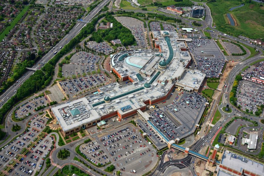 GlentonMedia's tweet photo. Where's Bob? Our photographer Bob Baxter is up in the air again, can you guess where he is? #aerialphotography #BobBaxter #Photographicdirector #helicopterphotography @intuTrafford #TraffordCentrefromthesky #IntuTraffodCentre https://t.co/VEfzeoRLeO