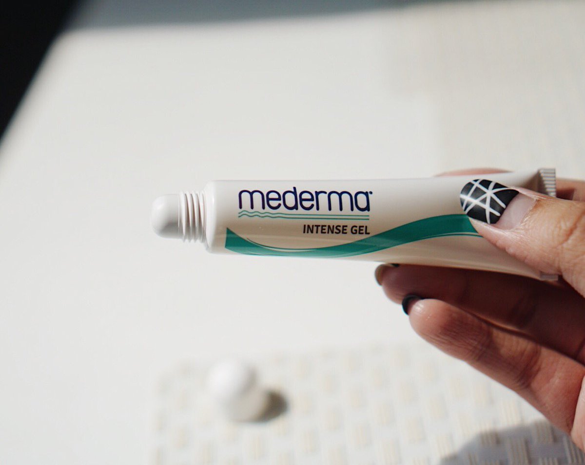 waiibearbie's tweet image. รีวิว Mederma สูตร Intense Gel รอยแผลเป็นจางลงเร็วจริง  (ของเราเป็นแผลใหม่) เนื้อเจลซึมง่าย ทาบางๆ แค่วันละครั้ง ให้ภาพมันเล่าเรื่อง &amp;lt;3