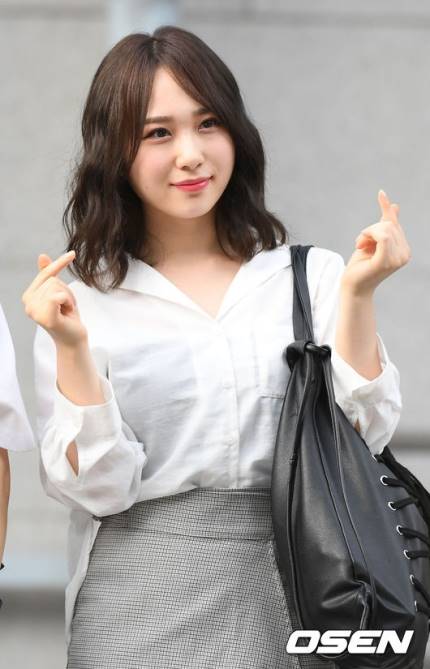 ksenseid's tweet image. #TakahasiJuri #PD48 mengumumkan kelulusannya dari #AKB48.

Menyusul kabar ini, Woolim Entertainment kemudian mengkonfirmasi bahwa #TakahasiJuri telah menandatangani kontrak bersama mereka dan akan segera debut bersama grup terbaru mereka.
m.entertain.naver.com/read?oid=109&amp;amp;a…