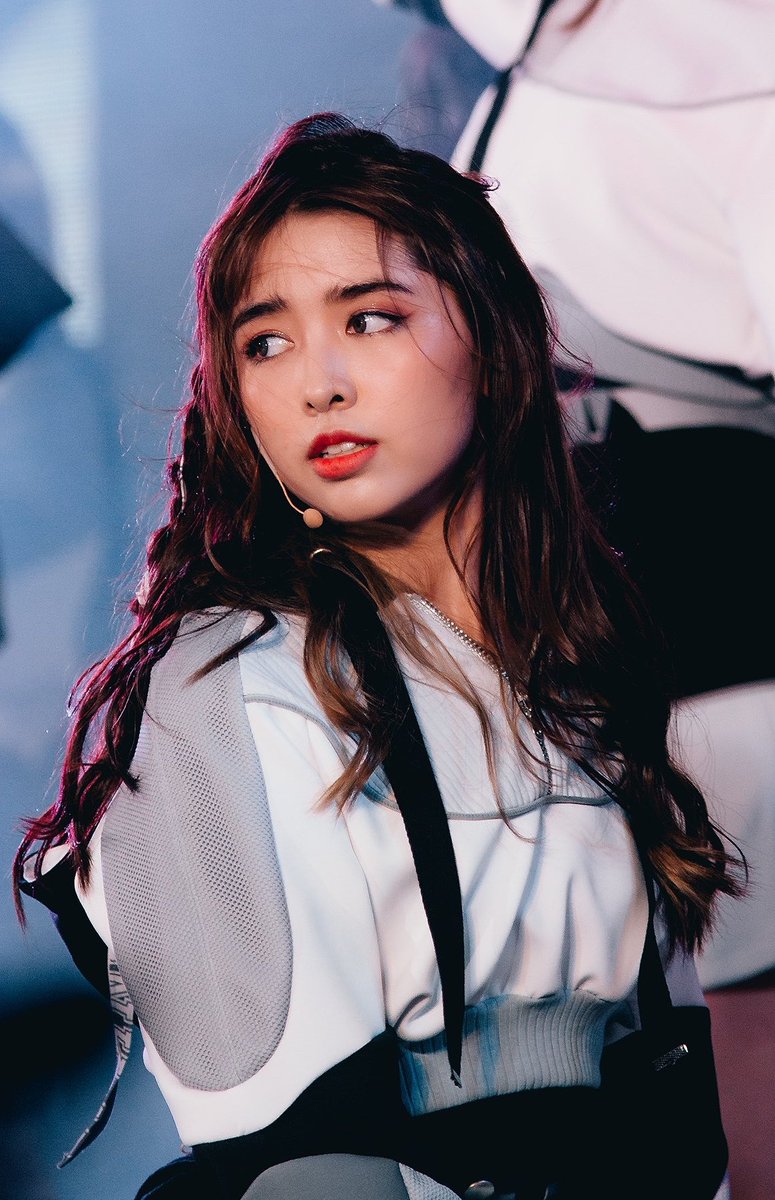 Sukinesis's tweet photo. ใต้คอนแท็กสีเทากับความเกรี้ยวกราดของ #JaneBNK48 ของเค้าาาา กร้าวใจจจจจจจจจจุงงง #BeginerTH #Janevader https://t.co/ZauRwAwW1F