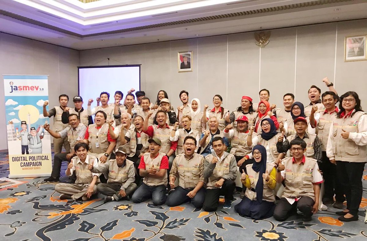 Thank you for coming to our workshop 👍 poro sedulur maturnuwun nggih.. 🙏🙏 #01JokowiAmin #01JokowiLagi #01IndonesiaMaju #01OptimisIndonesiaMaju #JASMEVmenangkanJokowi #SoloRayaMenangkanJokowi #SoloRayaPilihJokowi #SoloSATUJokowi