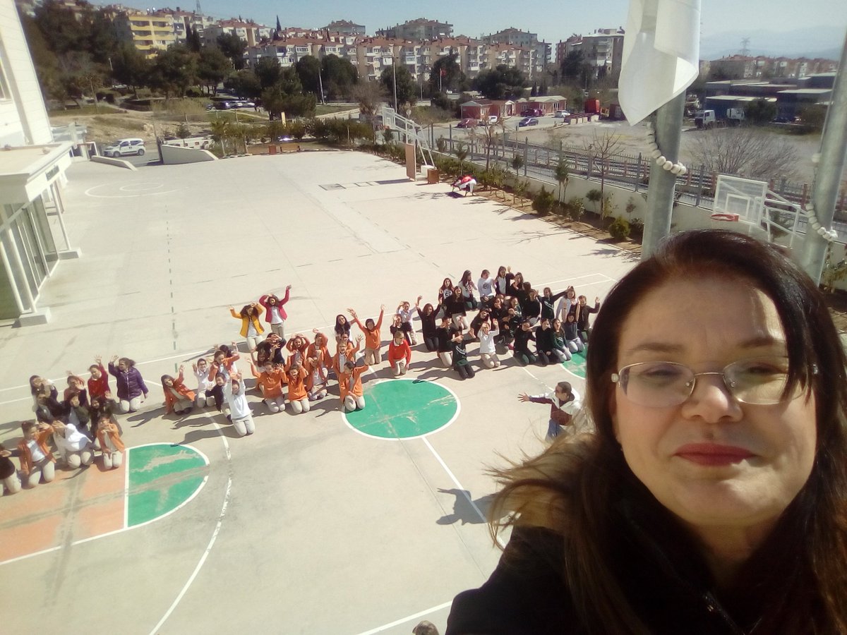 Leziz Tunçel (@leziz72) on Twitter photo E-Twinningte oluşturulan 8 Mart Dünya Kadınlar günü etkinliğini gerçekleştirdik.
<a href="/UdoKywall/">Udo Kywall</a> <a href="/ZeynepAlpasla18/">Adszeynep6</a> <a href="/SecilKmc/">Seçilİzer</a> <a href="/KvancBarlas/">Kıvanç Barlas 🇹🇷</a> <a href="/melih83official/">Melih T.</a> E-Twinningte oluşturulan 8 Mart Dünya Kadınlar günü etkinliğini gerçekleştirdik.
<a href="/UdoKywall/">Udo Kywall</a> <a href="/ZeynepAlpasla18/">Adszeynep6</a> <a href="/SecilKmc/">Seçilİzer</a> <a href="/KvancBarlas/">Kıvanç Barlas 🇹🇷</a> <a href="/melih83official/">Melih T.</a>