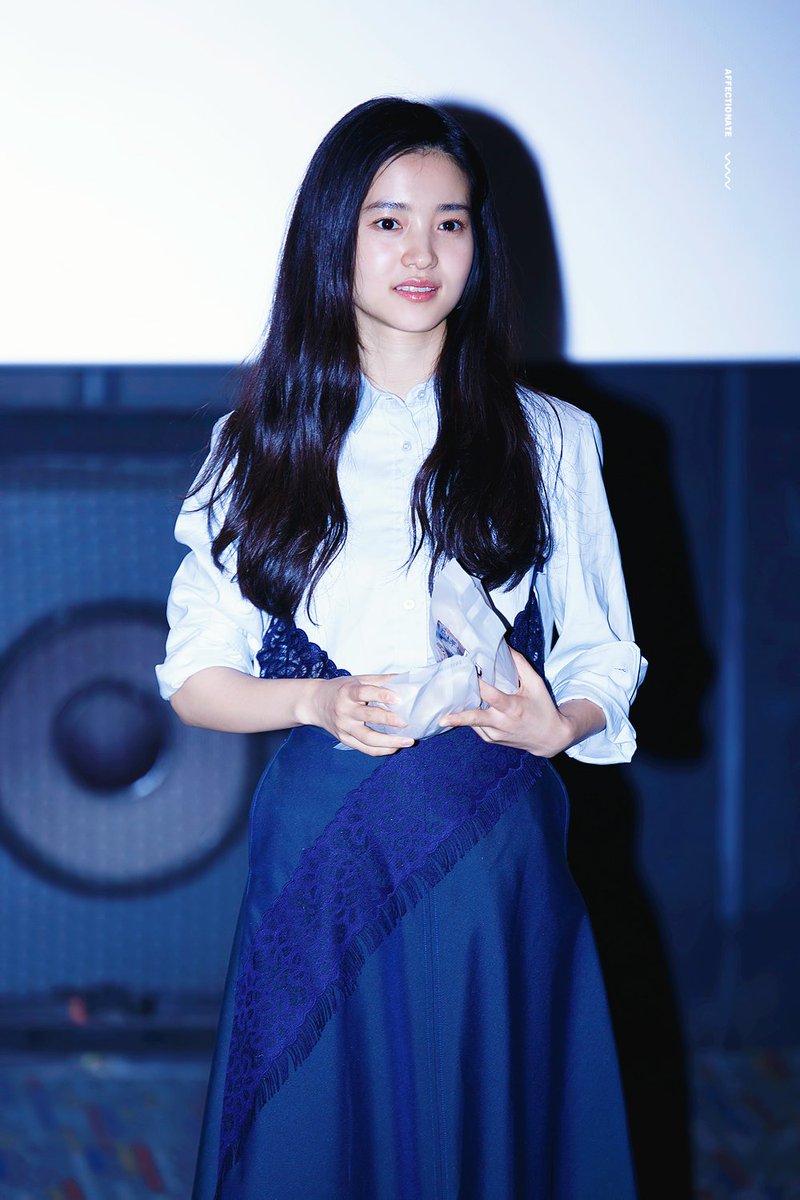 affectionate_tr's tweet photo. 180303 리틀포레스트 메박 영통 무대인사 #김태리 #태리

https://t.co/kxDDXDzmI2
https://t.co/kEyZ03FYNu
https://t.co/5y6pEjGMTc https://t.co/nk0EDVc9Oy