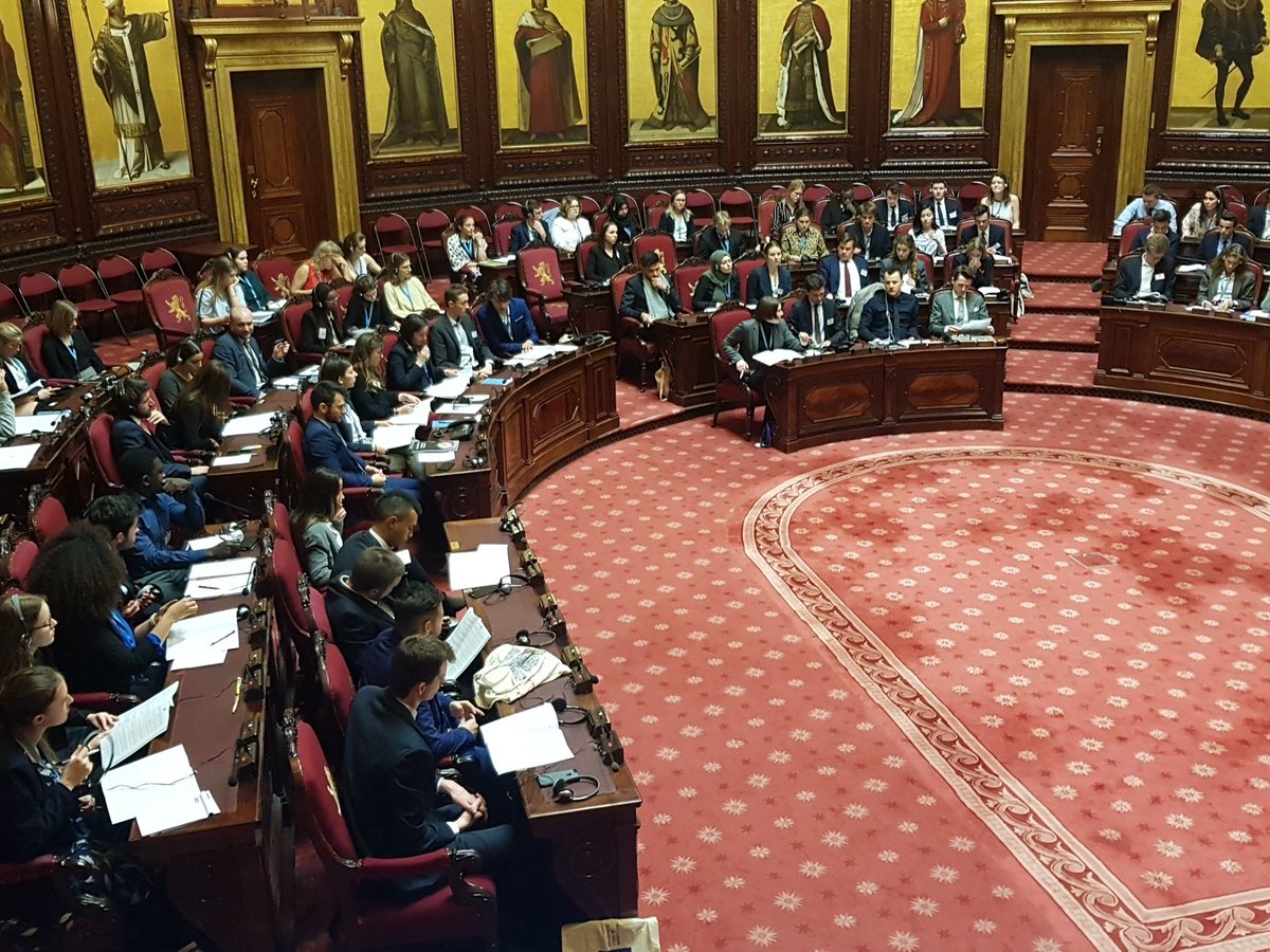 Het #JPJ19 gaat deze namiddag door met vragen aan de ministers.
Le #JPJ19 continue cette après-midi avec les questions aux ministres.