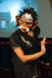TheFetchTheatre's tweet photo. The fetch presents a weekend of Indian #Mask Making, guided by two professional visiting artists from the #Punjab #India. Come and learn beautiful skills and create your own mask. Saturday 18th and Sunday 19th of May 2019 for booking inquires contact thefetchtheatre@gmail.com https://t.co/mZfiqxzcmp