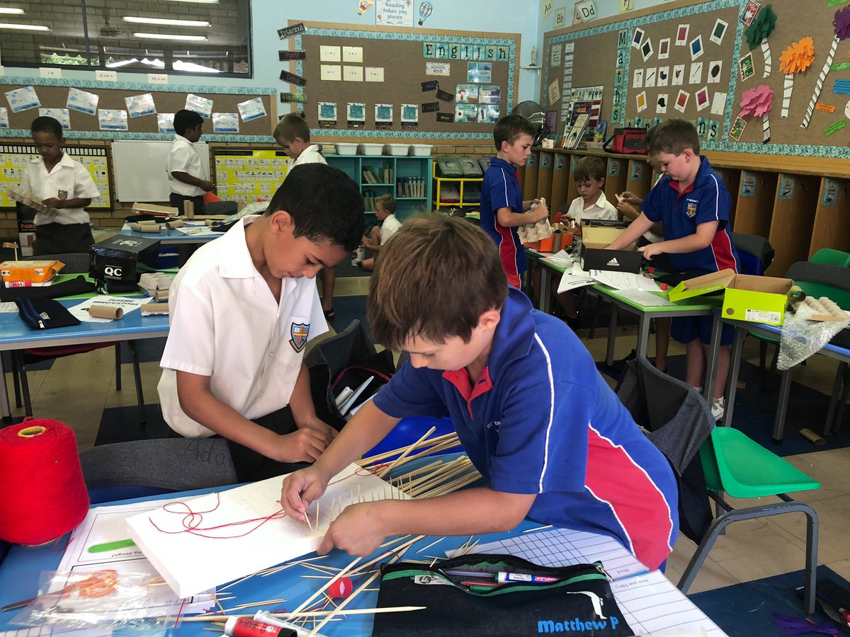 chels_harrup's tweet photo. Future Innovators problem solving and finding solutions. #crossing_a_river @BenniesJP https://t.co/H8H603JHUf