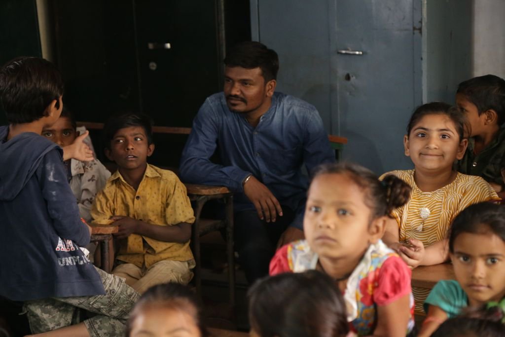IndiaAFS's tweet photo. AFS Volunteers fixed old computers, installed new applications and taught basic Computer Science to students and educators during the National Community Service Trip 2019.
Gandhinagar, Gujarat| 26th Feb to 2nd March 2019.
#AFSCommunityService2019 #AFSEffect #AFSIndia https://t.co/CnfAlz07KF