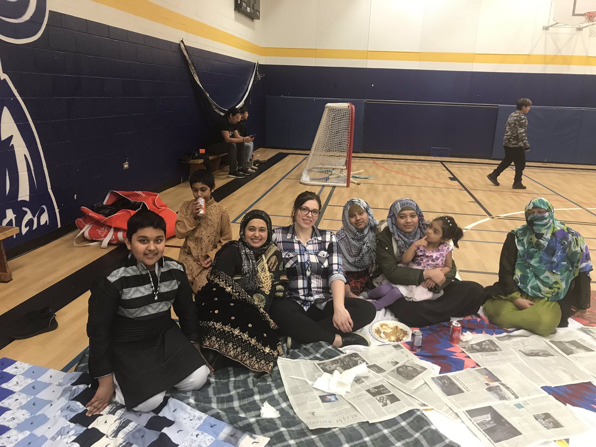 ShannondeBakke3's tweet photo. @howardcoad Delivered our 2nd community #CookingForCohesion and it was a great success!Hosted by our Bengali families we were privileged to see the great strength that this community has within itself!! @DrDebbiePushor @basarabaa @ShaneSkjerven12 https://t.co/aiBjrBaCAm