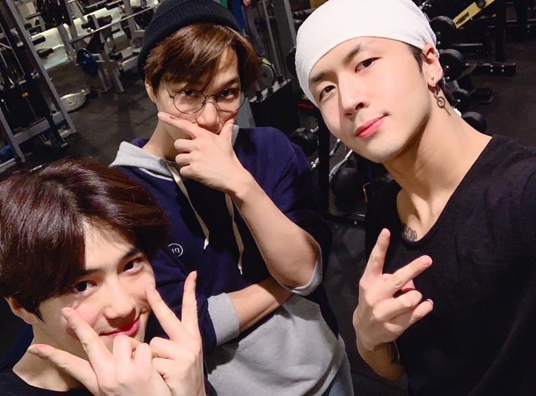 kaipics's tweet photo. Look at the best squad ever

@weareoneEXO #EXO #KAI https://t.co/dtf2nBDNb9