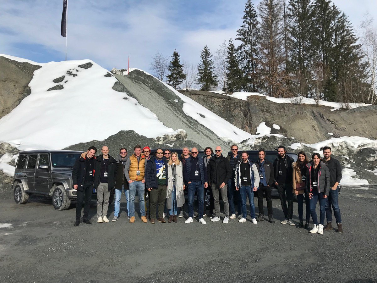 SevenVentures's tweet image. Es war uns eine große Freude, unsere Partner und Digital Leaders bei unserem 7Club Networking Event wieder zu treffen. Inspirierende Reden, anregende Gespräche und eine gemeinsame atemberaubende Mercedes-Benz Offroad Experience! Special thanks to @officiallyjoko @Michaelsen_J #7V
