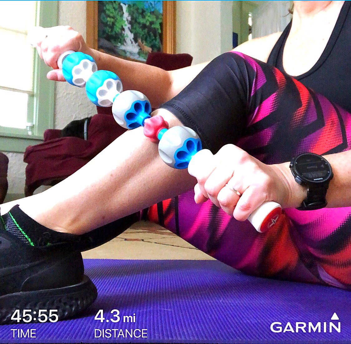 jenn_savedge's tweet photo. I finally found out what that little red knob is for on my @addadaymassage roller...shins!! (sorry if this was obvious but I genuinely had to look it up!)
#bibchat #addadaybr #bibravepro #marathontraining #runnersofinstagram https://t.co/A7fM3sAC3O