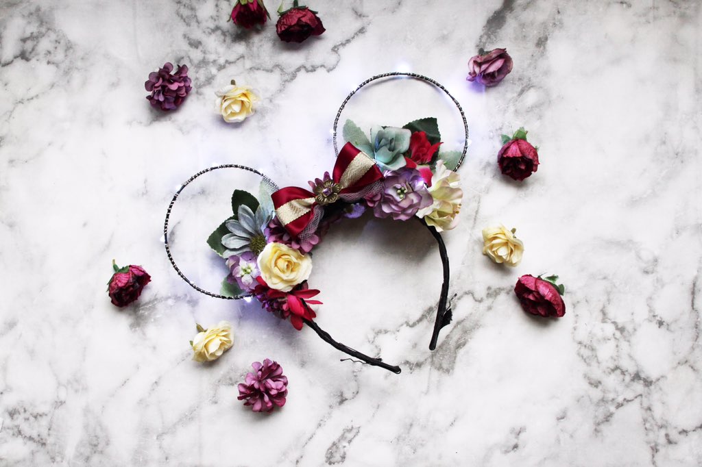 kimears's tweet photo. Voici le tout dernier modèle de serre-tête Oreilles de Minnie - KimEars : disponible ici : https://t.co/7ptkzQbG6c 
#KimEars #OreillesMinnie #MinnieEars https://t.co/CICcxxjmwu